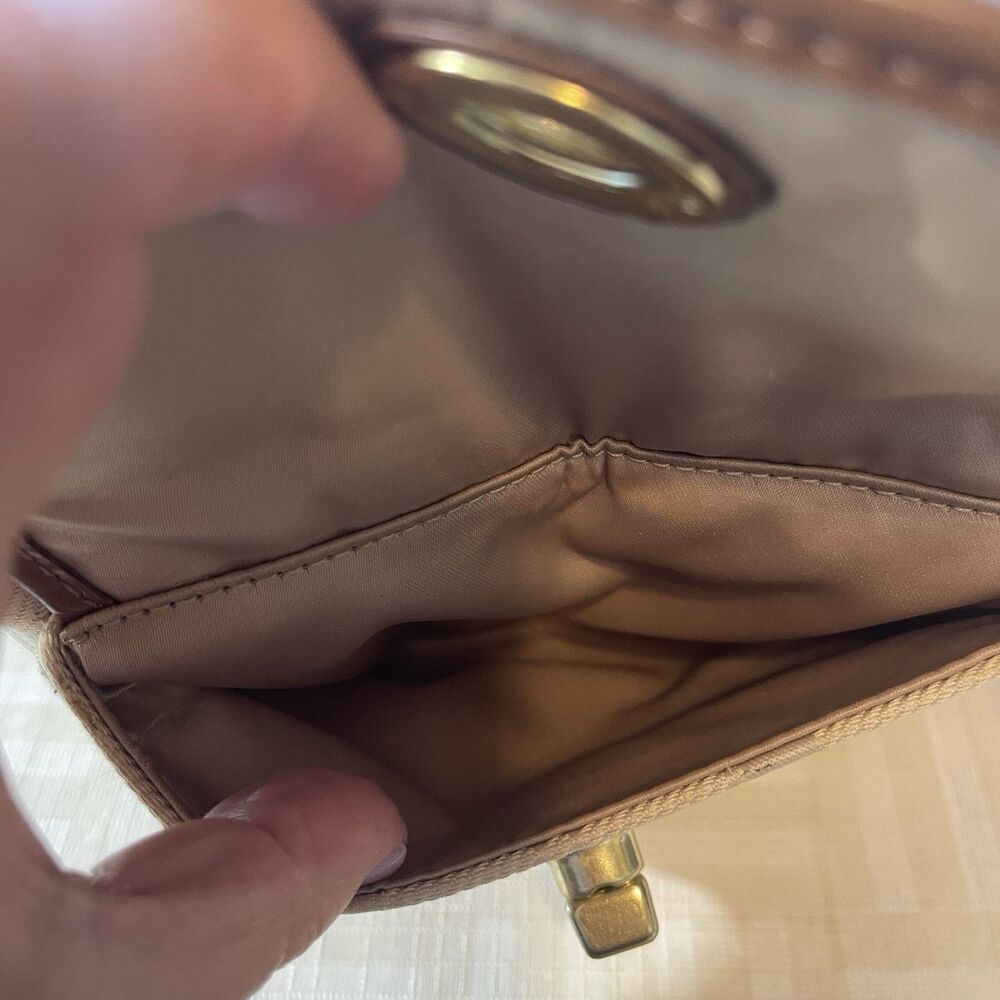 2508 256 COACH Signature Shoulder Bag Cream Turn Lock - Picture 4 of 6